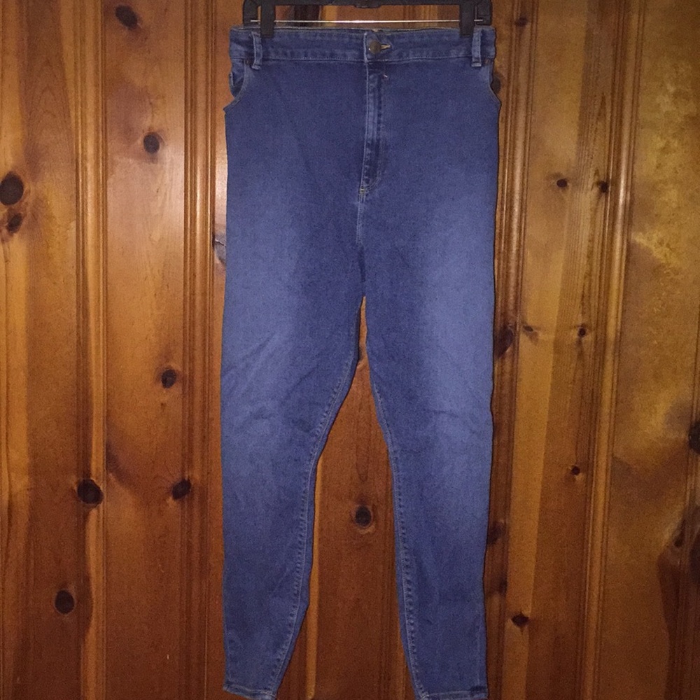 Medium washed High waisted denim jeans